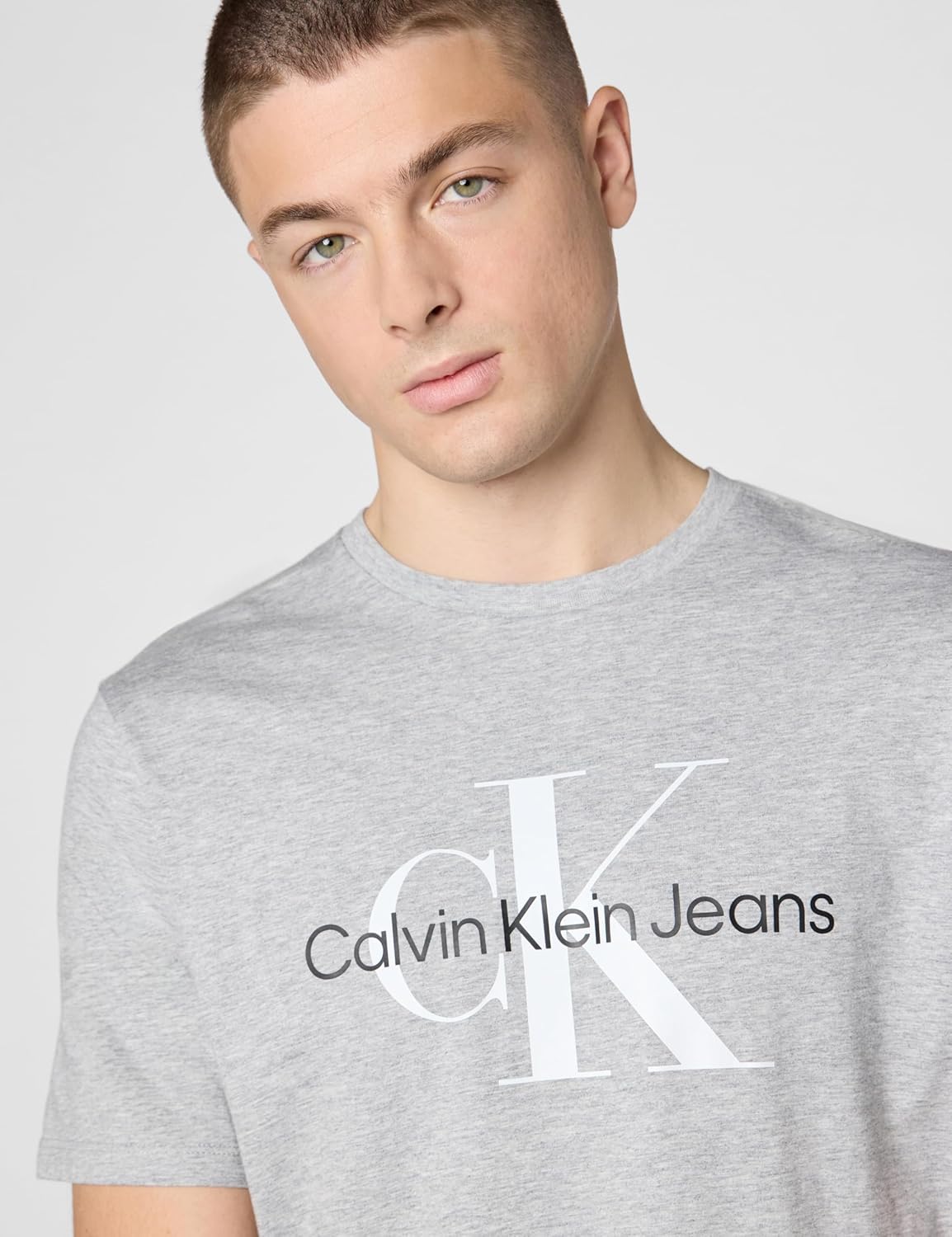 Remera Calvin Klein Gris