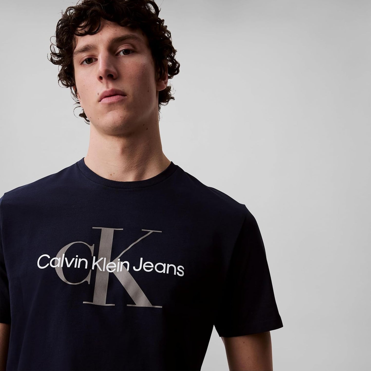 Remera Calvin Klein Zafiro